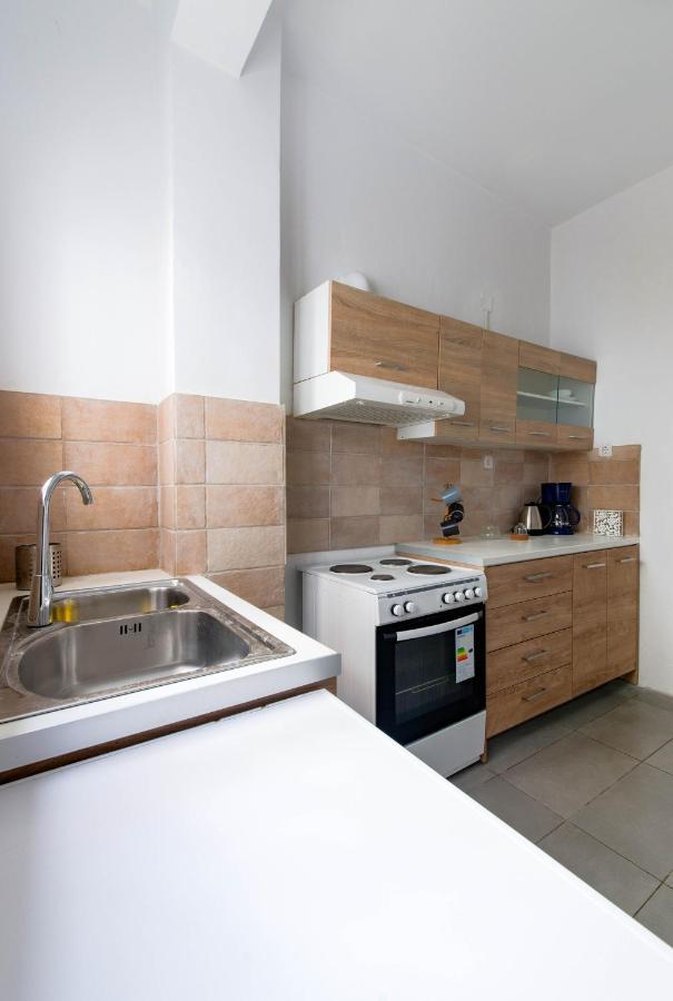 New Renovated 1B Apartment Close To Historic Center Атина Екстериор снимка